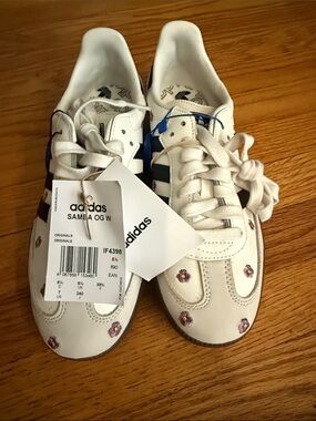 adidas SAMBA OG W White & Blue Floral Sneakers